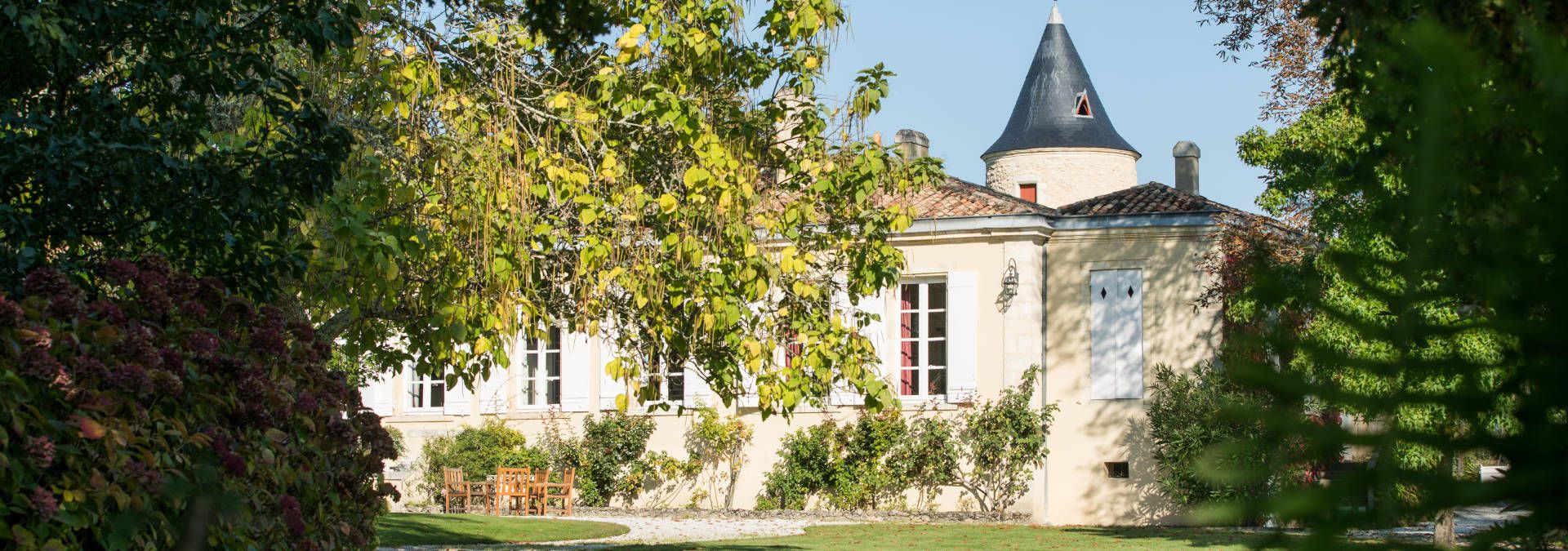 Château Latour-Martillac - Rue des Vignerons