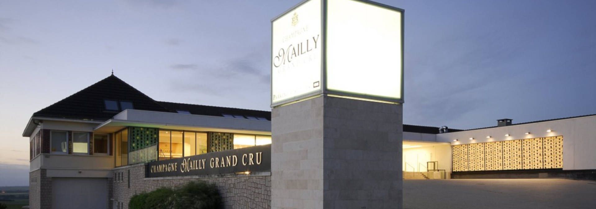 Champagne Mailly Grand Cru - Rue des Vignerons