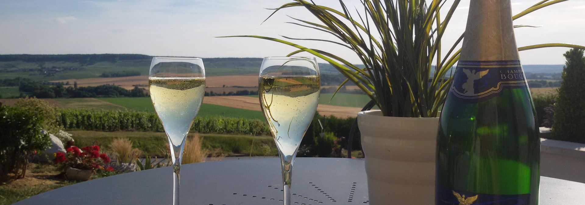 Champagne Bouquet - Rue des Vignerons