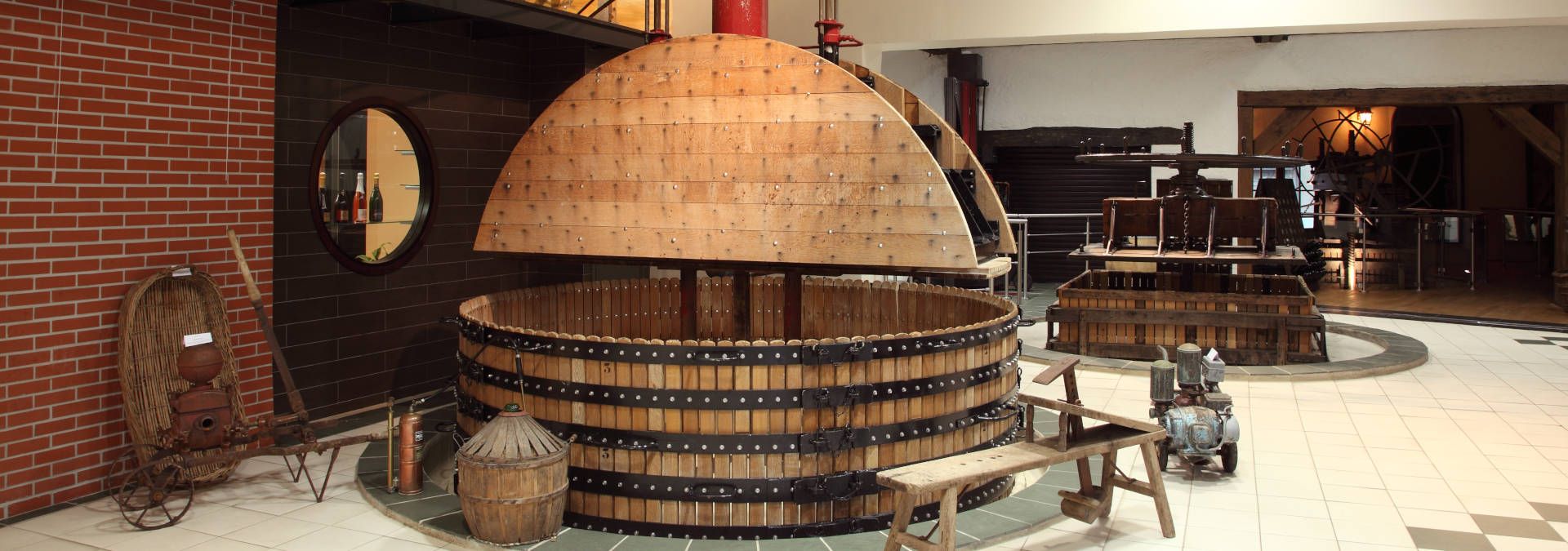 Champagne Dom Caudron - Rue des Vignerons