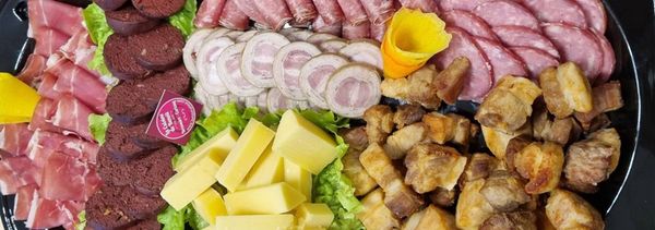 Buffet around wines of the domain-photo