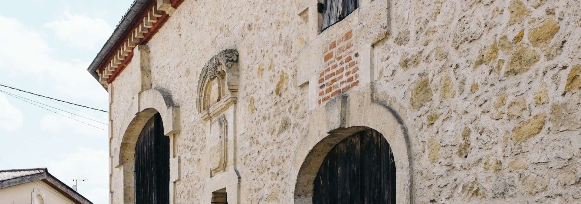 Chateau Huradin - Rue des Vignerons