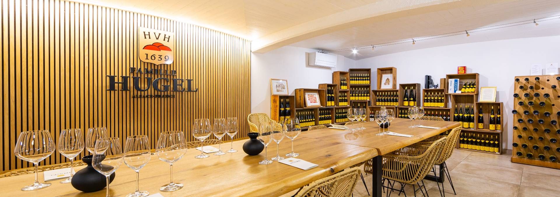 Domaine Famille Hugel, Riquewihr - Rue des Vignerons