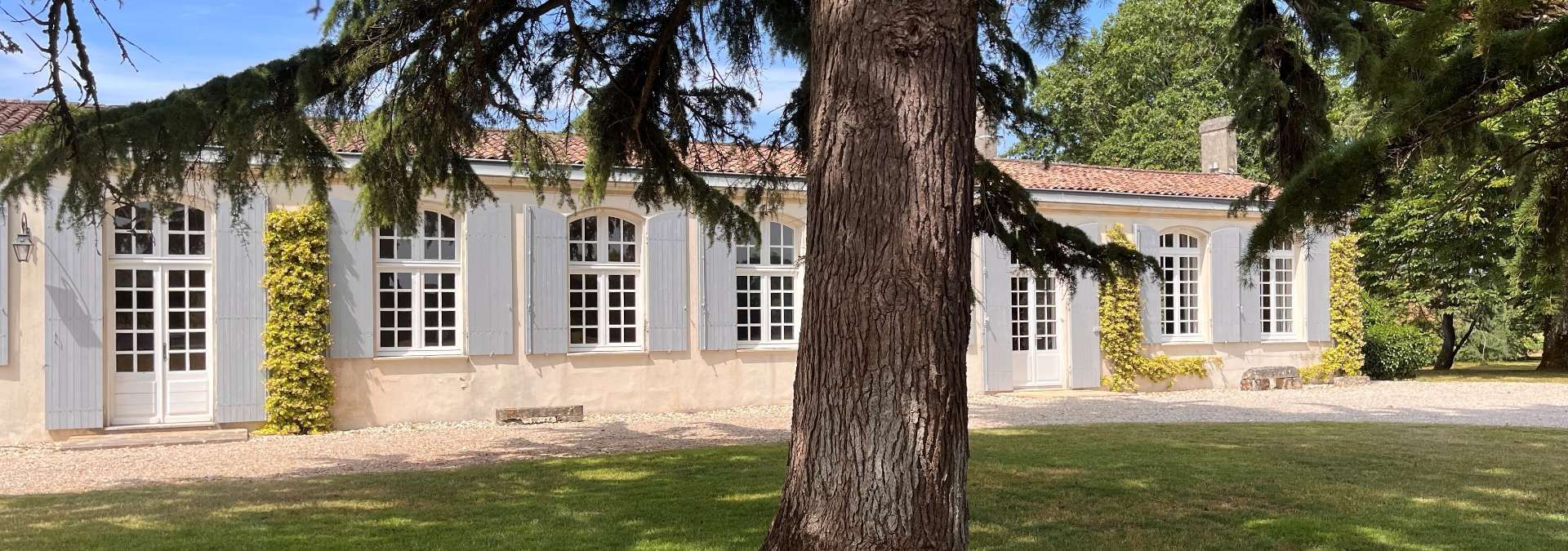 Château Poujeaux - Rue des Vignerons