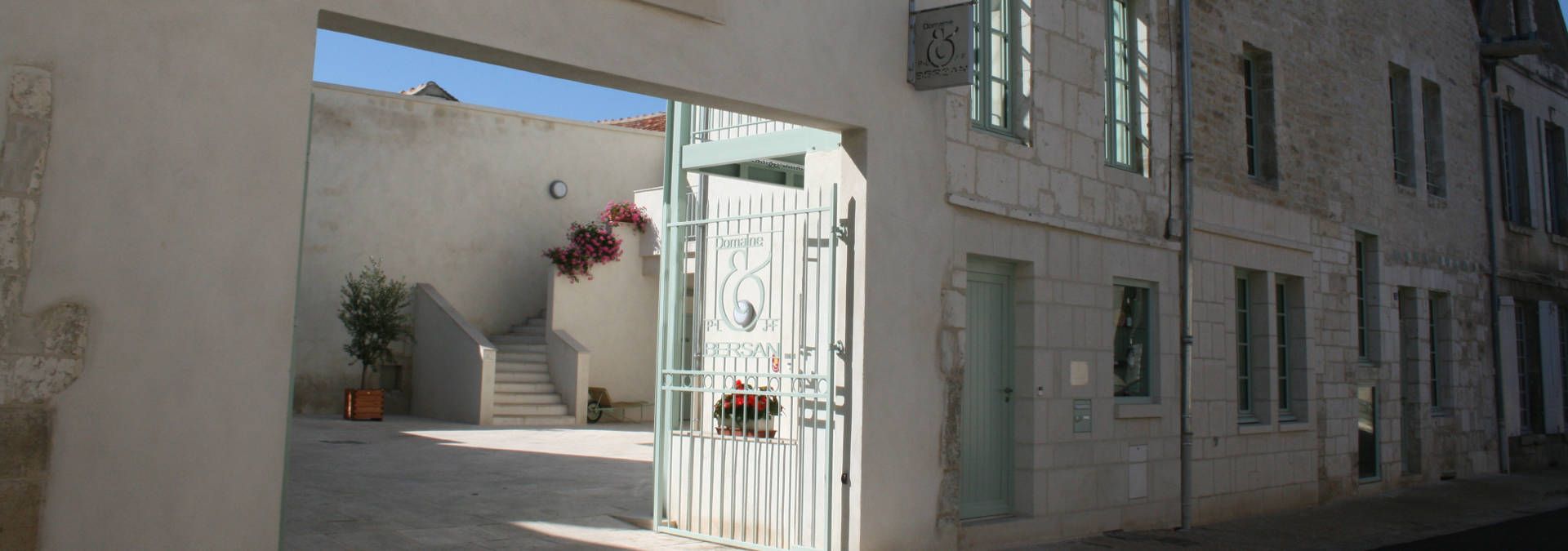 Domaine Pierre-Louis &amp; Jean-François Bersan - Rue des Vignerons