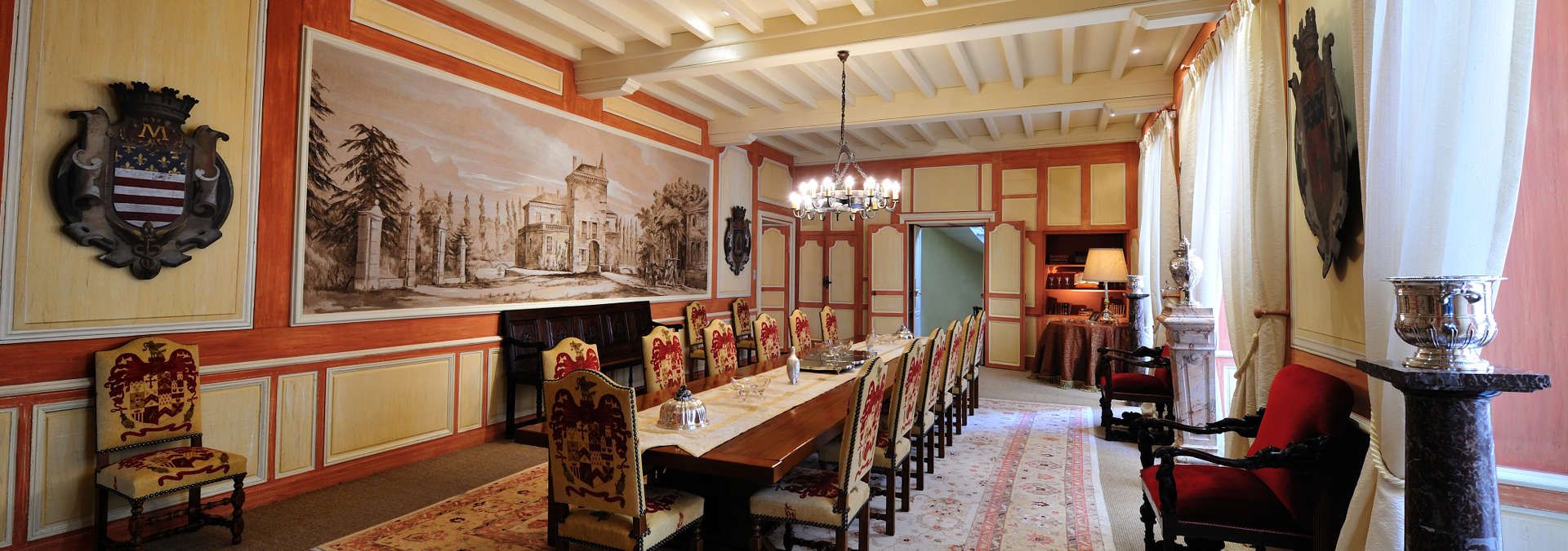 Château La Tour Carnet - Rue des Vignerons