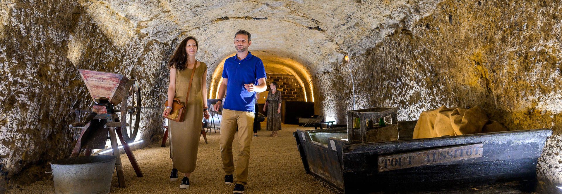 Caves Ambacia - Rue des Vignerons