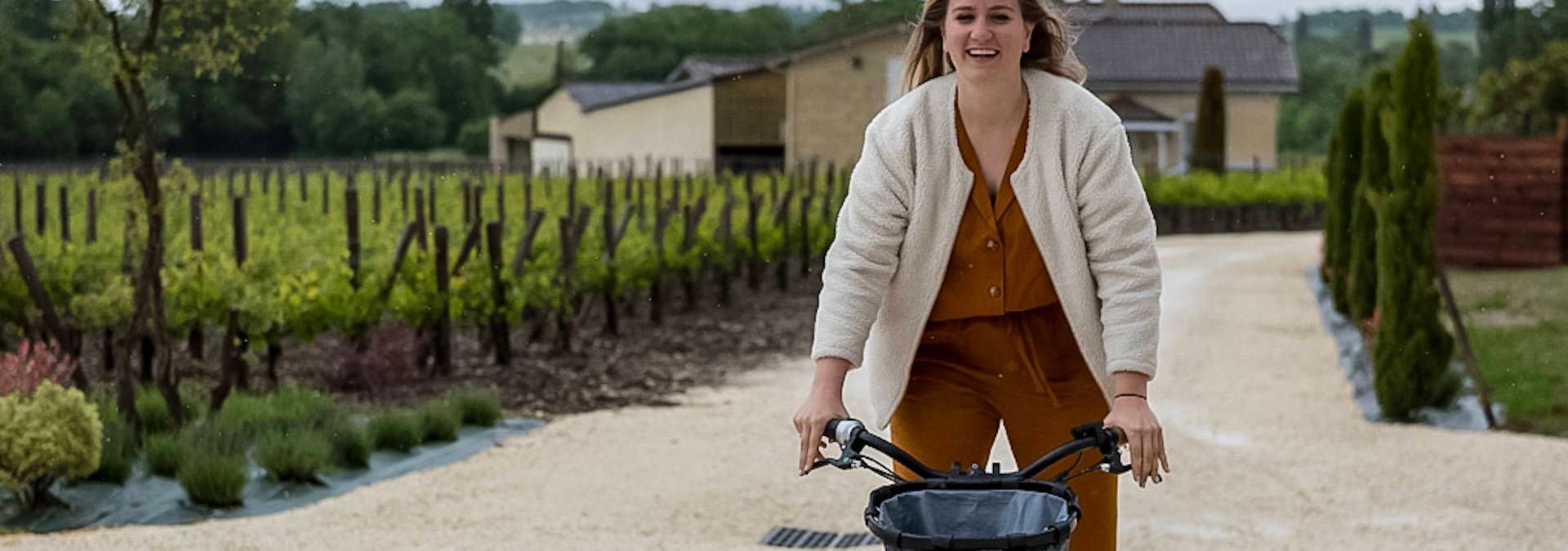 Day trip to Saint-Emilion by electric bike from Bordeaux