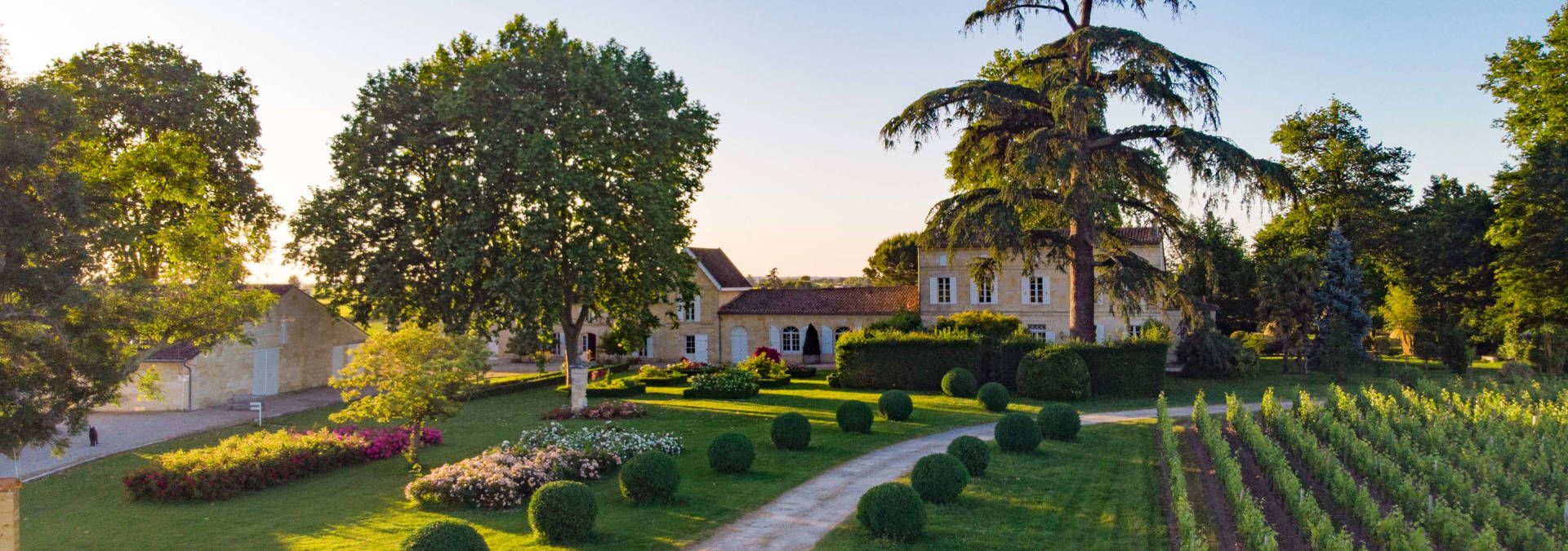 Château Jean Faure - Rue des Vignerons