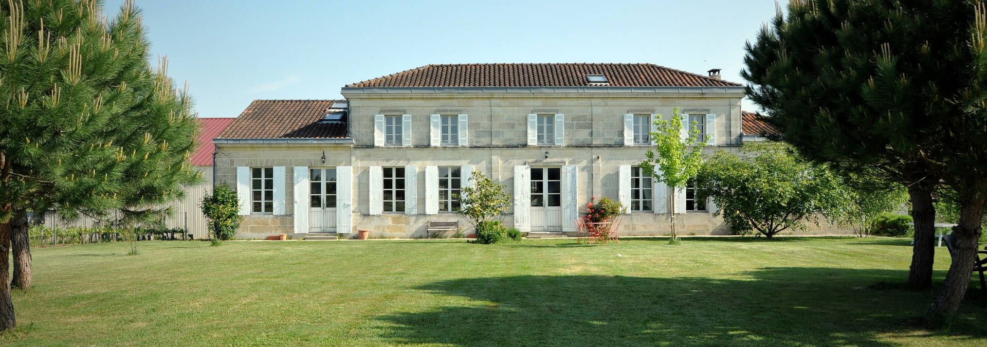 Château Dubraud - Rue des Vignerons