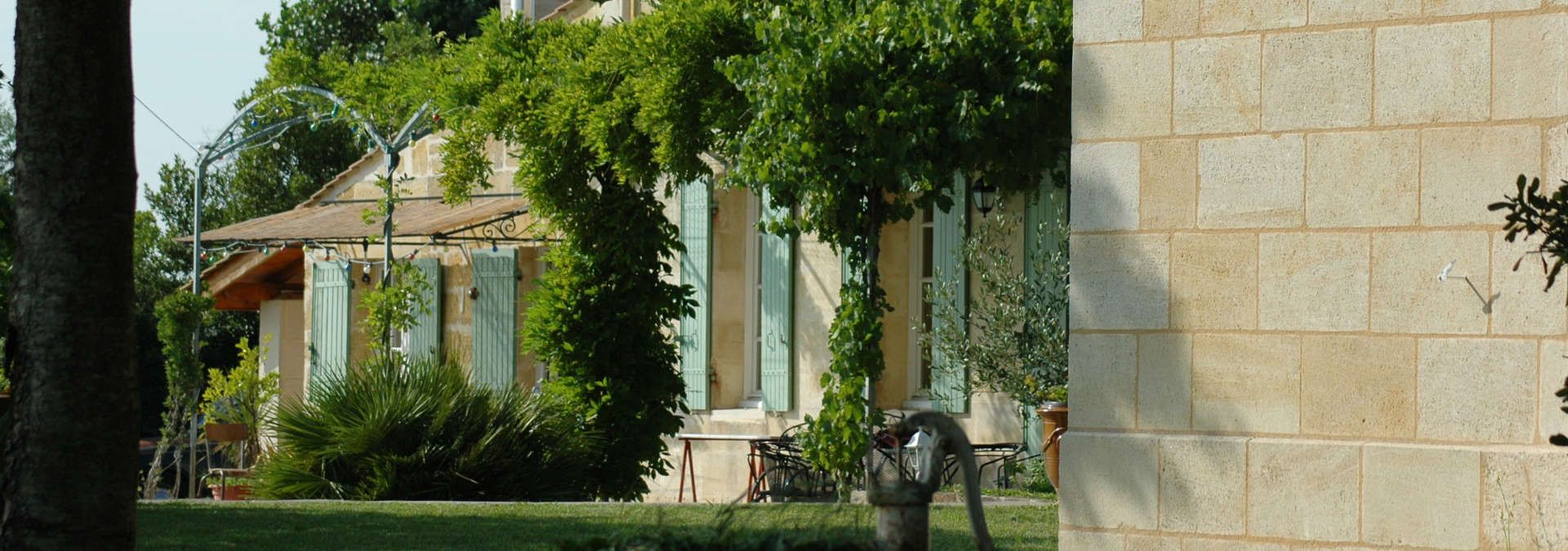 Château Mauvinon - Rue des Vignerons