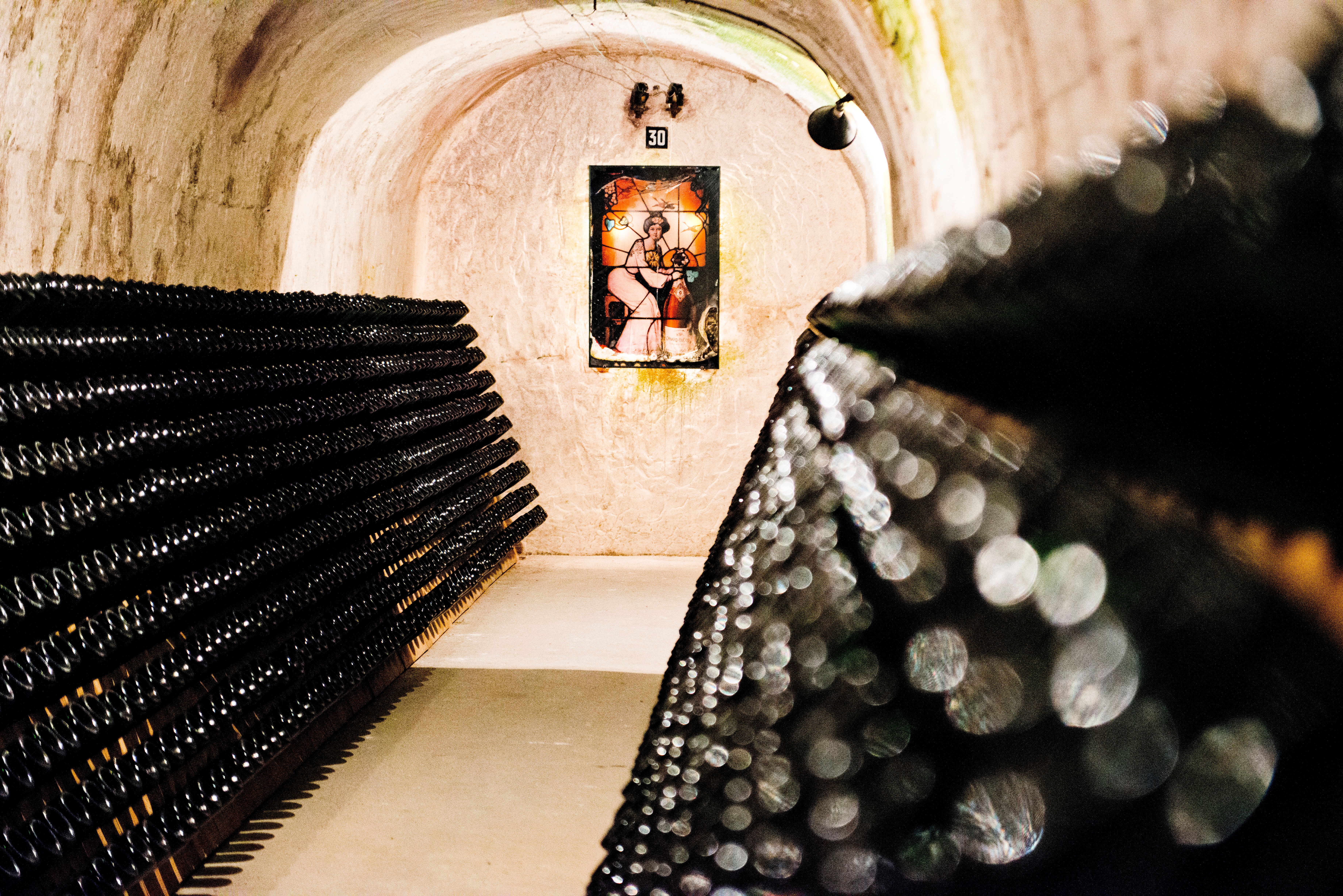 Champagne Canard-Duchêne - Rue des Vignerons