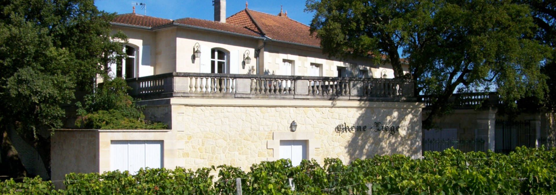 Chateau Chêne-Liège - Rue des Vignerons