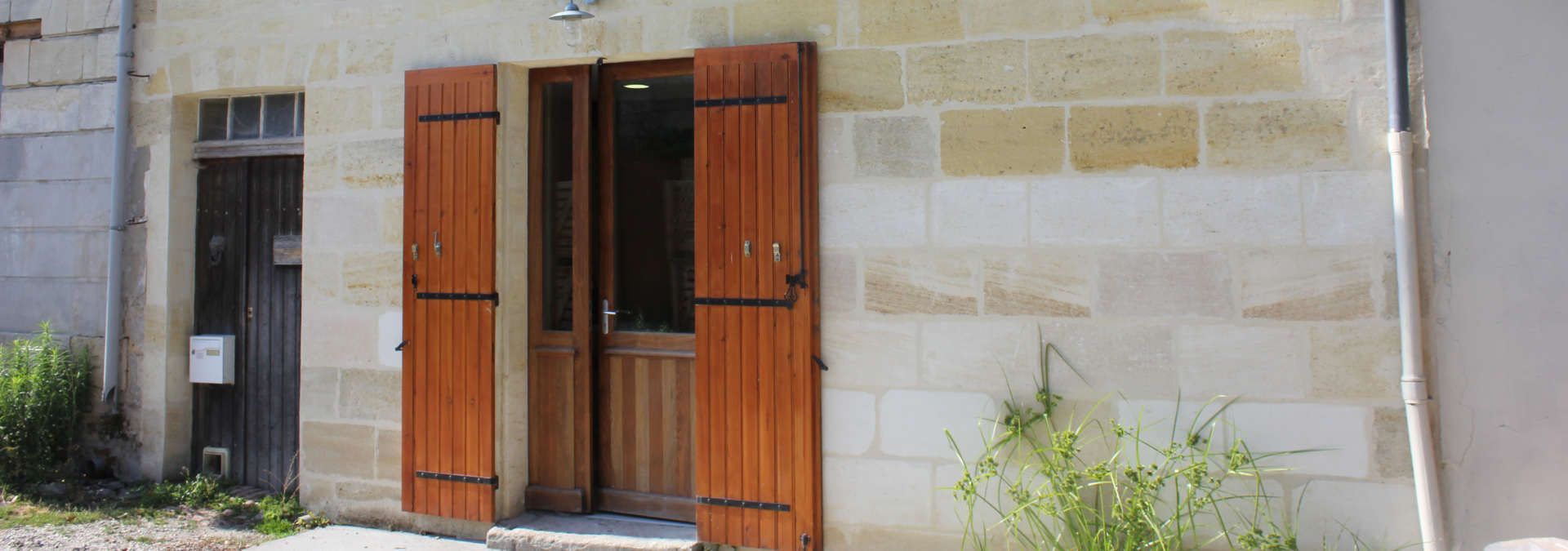Chateau Moutte Blanc - Rue des Vignerons