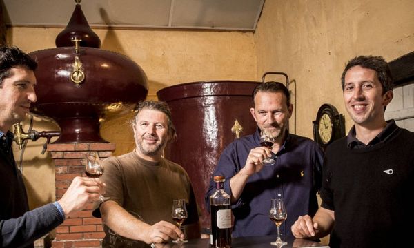 Tasting at the foot of the still-photo
