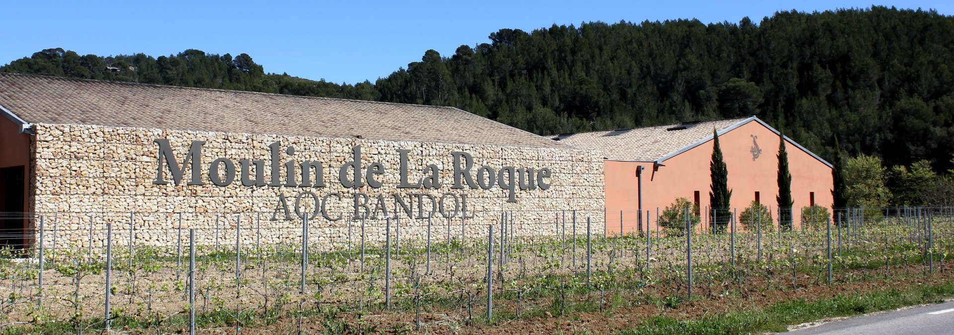 Moulin de la Roque, Bandol - Rue des Vignerons