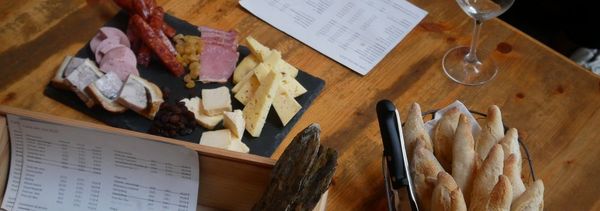 Planchette et dégustation de vins d'Alsace-photo
