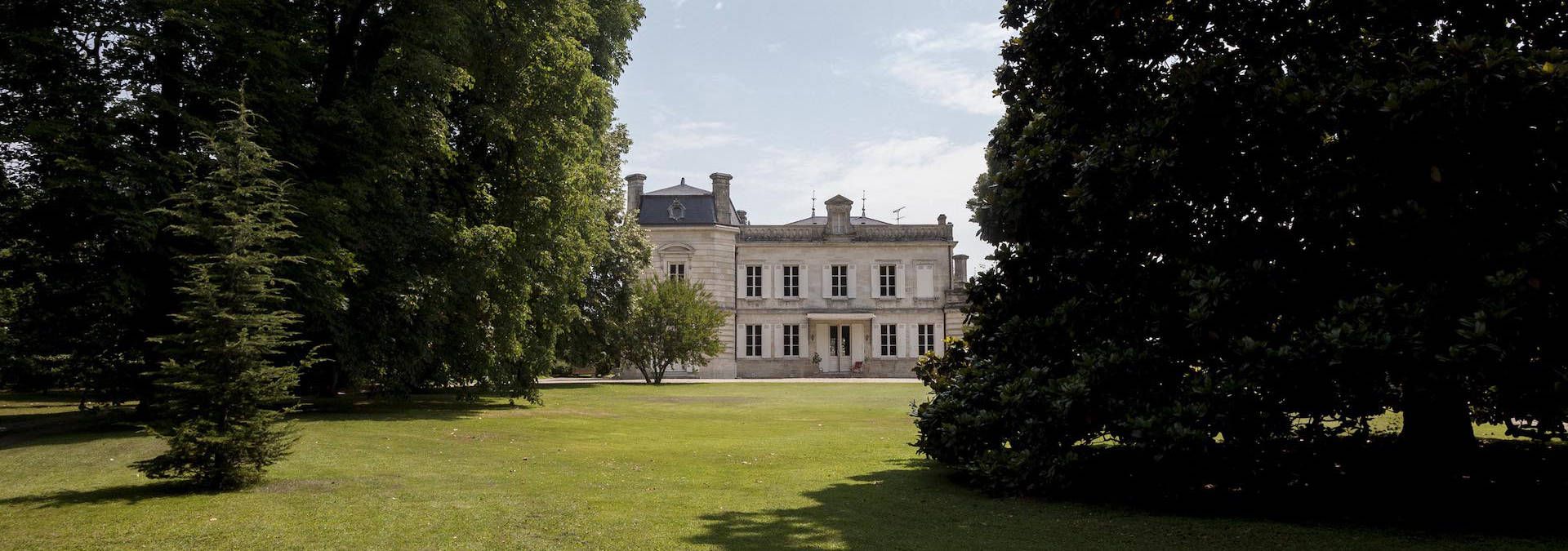 Château Mazeyres - Rue des Vignerons