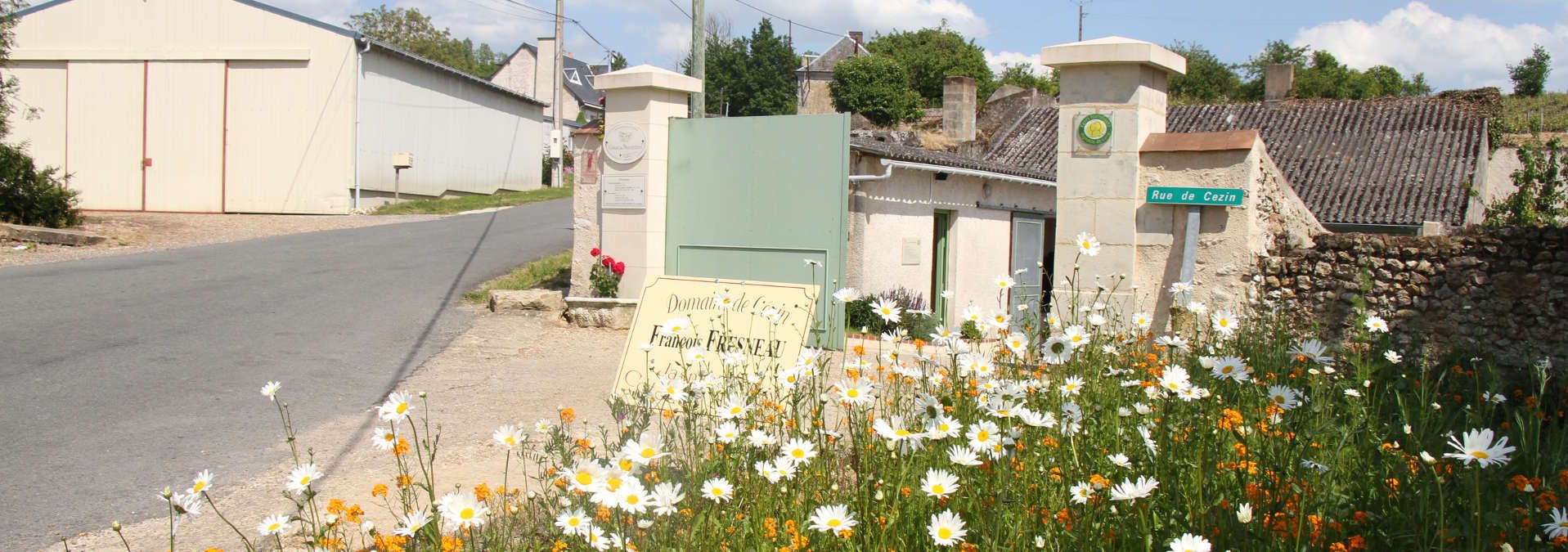 Domaine de Cézin - Rue des Vignerons