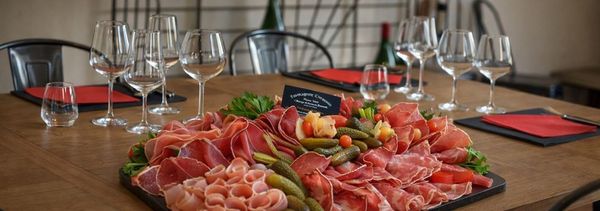 Discovery tasting and local board-photo