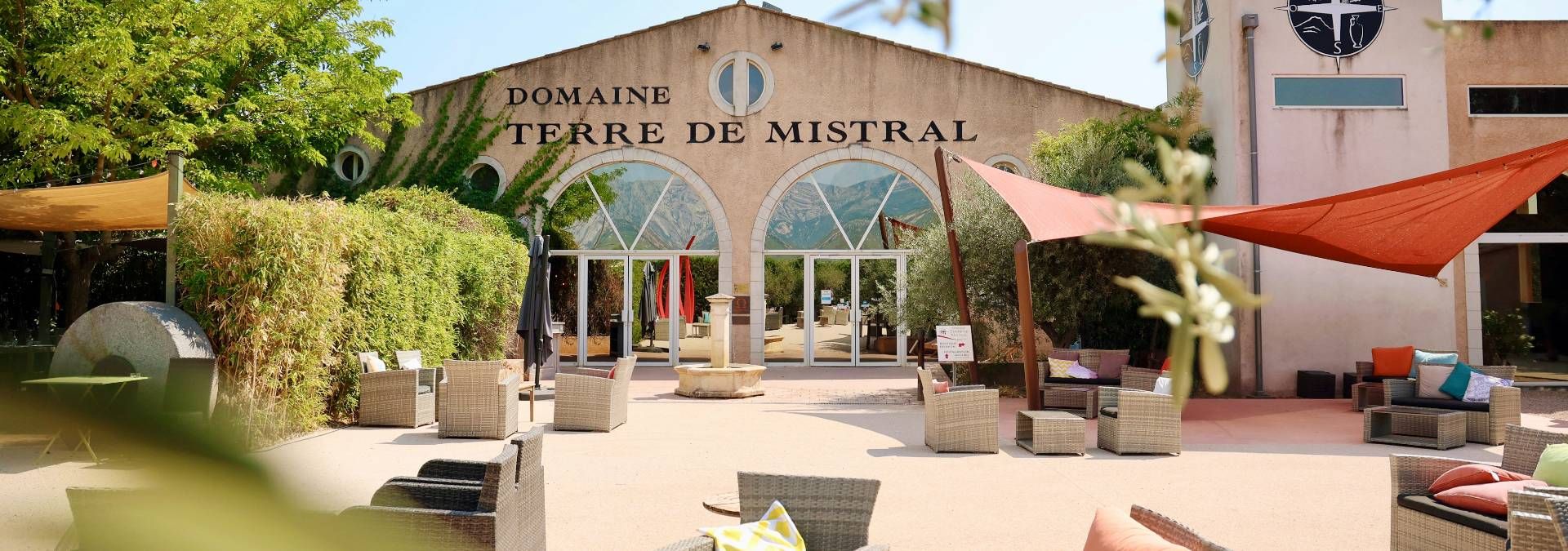 Domaine Terre de Mistral - Rue des Vignerons