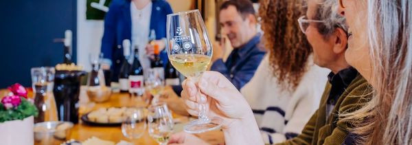 Cata de vinos y quesos, 5 vinos de las regiones de Francia-photo